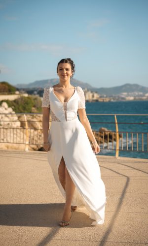 Modèle COSQUER : L’élégance d’une robe de mariée fluide Marseille